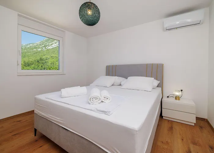 Atemberaubende Mit Whirlpool, Privatpool, Aussendusche, Fitnessraum, Waschmaschine بيت للعطل Tribalj (Primorsko-Goranska)