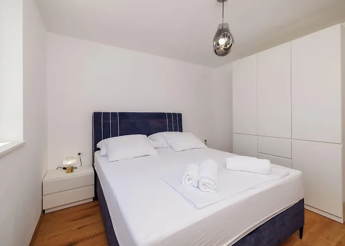 بيت للعطل Atemberaubende Mit Whirlpool, Privatpool, Aussendusche, Fitnessraum, Waschmaschine *