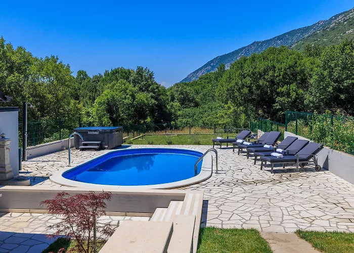 بيت للعطل Atemberaubende Mit Whirlpool, Privatpool, Aussendusche, Fitnessraum, Waschmaschine *