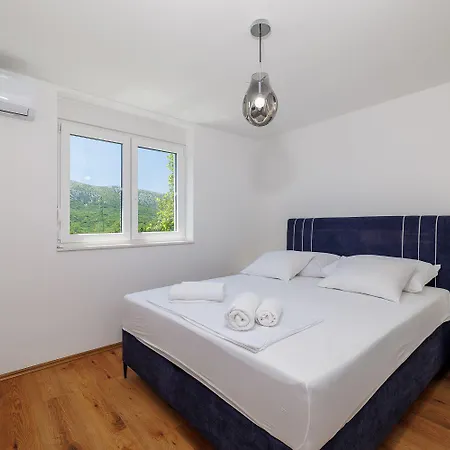 Atemberaubende Mit Whirlpool, Privatpool, Aussendusche, Fitnessraum, Waschmaschine * Tribalj (Primorsko-Goranska)