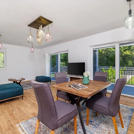 Ferienhaus Atemberaubende Mit Whirlpool, Privatpool, Aussendusche, Fitnessraum, Waschmaschine Tribalj (Primorsko-Goranska)