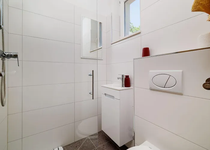 Atemberaubende Mit Whirlpool, Privatpool, Aussendusche, Fitnessraum, Waschmaschine Casa de Férias Tribalj (Primorsko-Goranska)