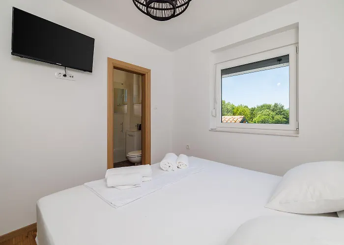 Atemberaubende Mit Whirlpool, Privatpool, Aussendusche, Fitnessraum, Waschmaschine * Tribalj (Primorsko-Goranska)