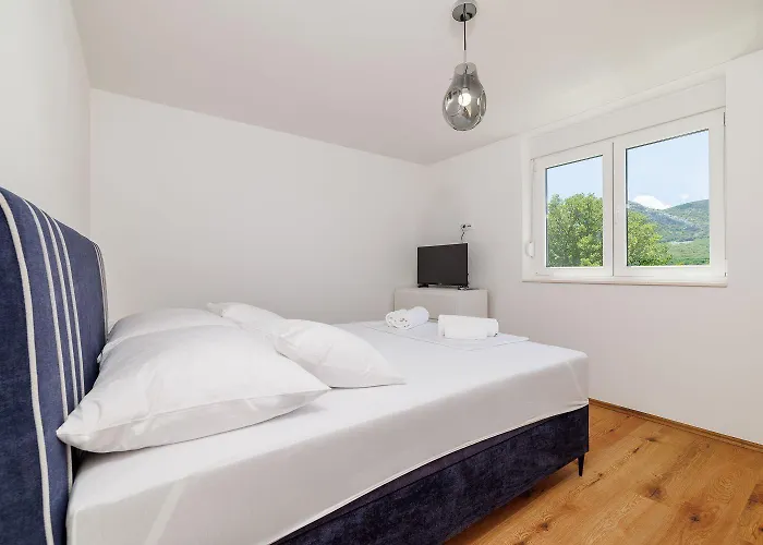 Casa vacanze Atemberaubende Mit Whirlpool, Privatpool, Aussendusche, Fitnessraum, Waschmaschine